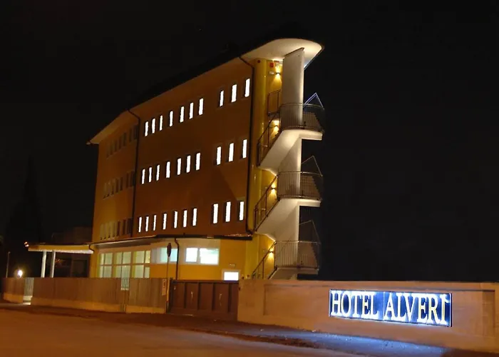 Hotel Alveri